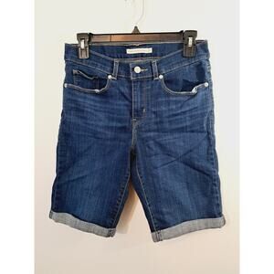 Levi’s Classic Bermuda Shorts Mid Rise Size 27 Women's Medium Wash